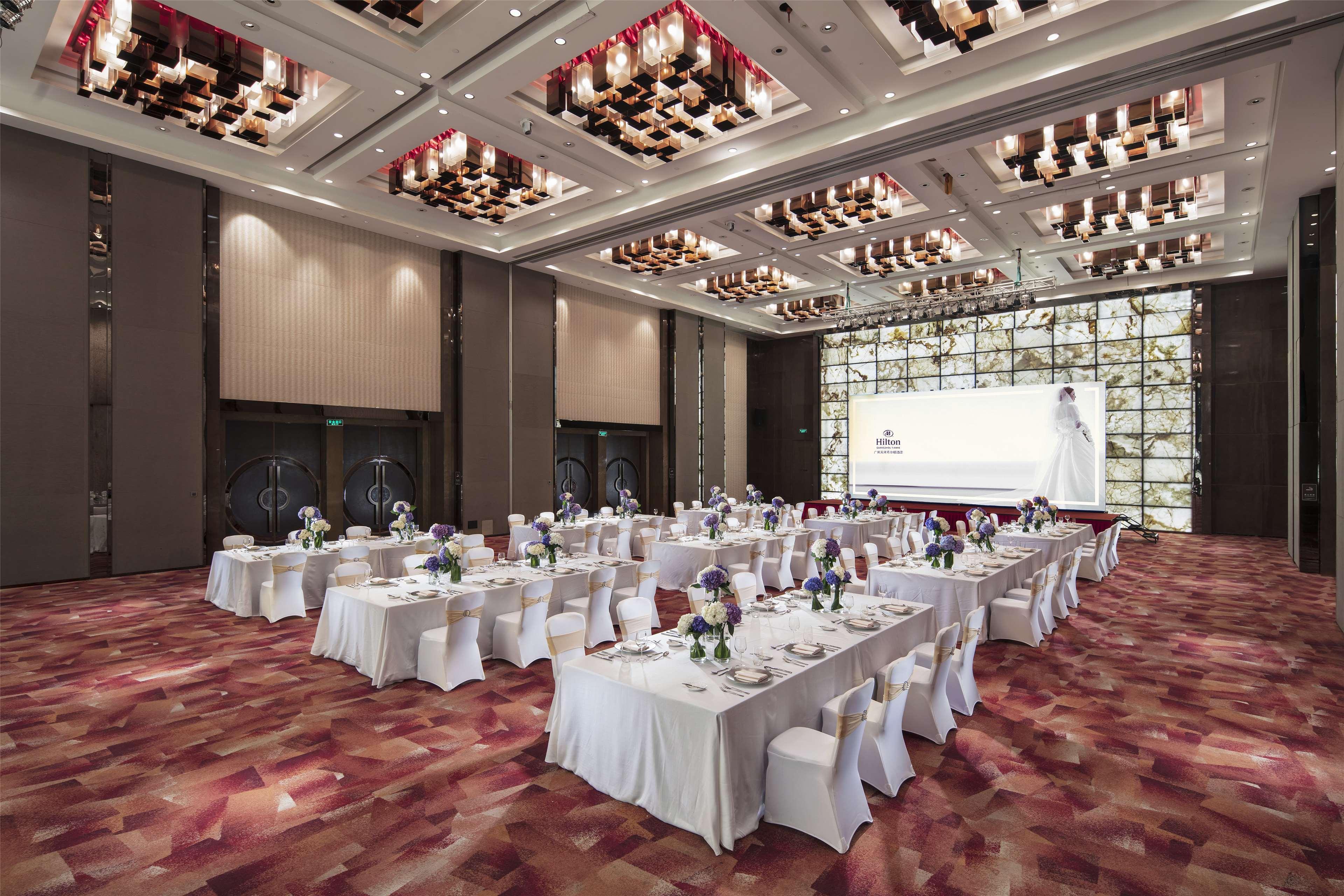 Hilton Guangzhou Tianhe - Free Shuttle Bus And Registration Counter Available During Canton Fair Period Exterior foto The Grand Ballroom