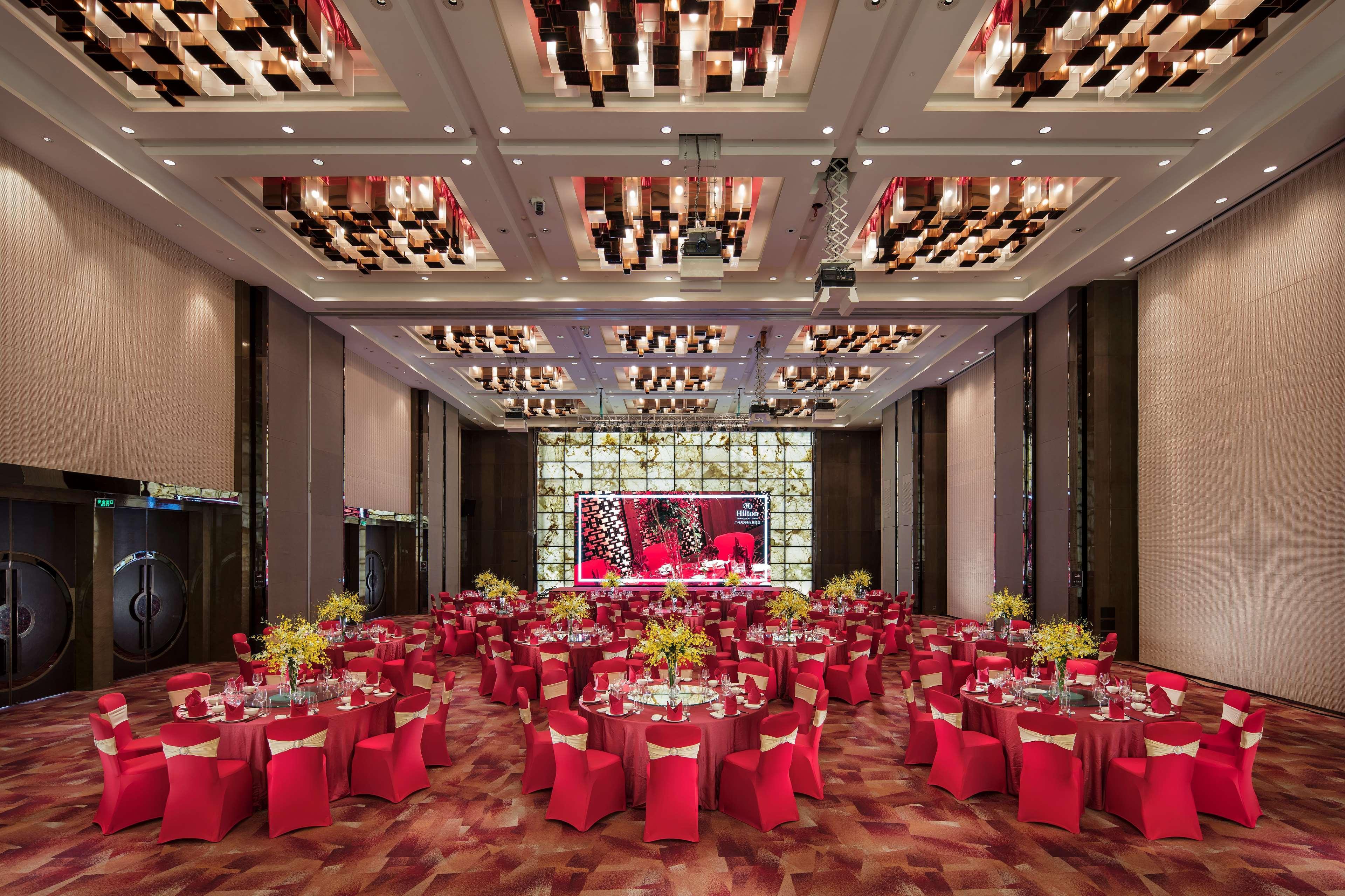 Hilton Guangzhou Tianhe - Free Shuttle Bus And Registration Counter Available During Canton Fair Period Exterior foto The Grand Ballroom