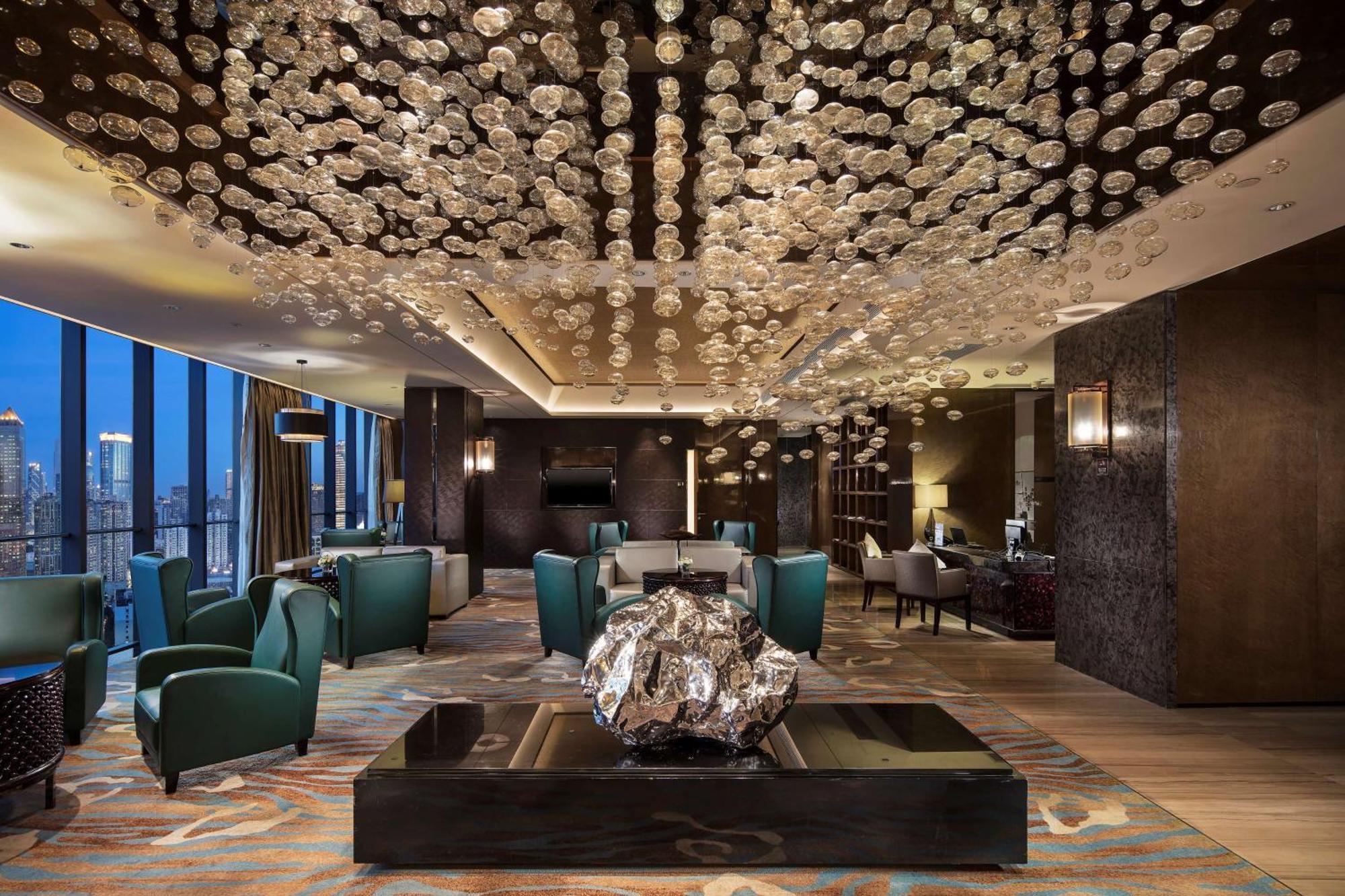 Hilton Guangzhou Tianhe - Free Shuttle Bus And Registration Counter Available During Canton Fair Period Exterior foto The Club Lounge at the Westin Seoul