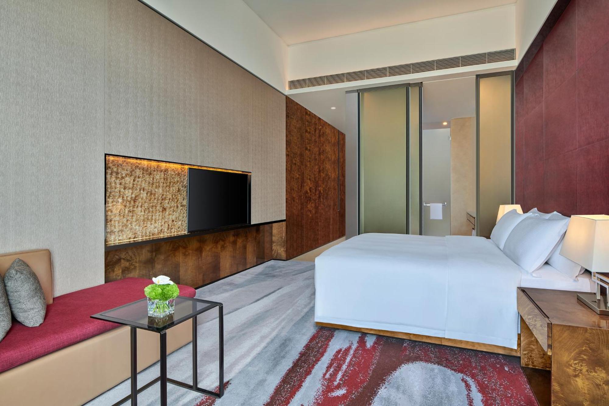 Hilton Guangzhou Tianhe - Free Shuttle Bus And Registration Counter Available During Canton Fair Period Exterior foto Deluxe Room