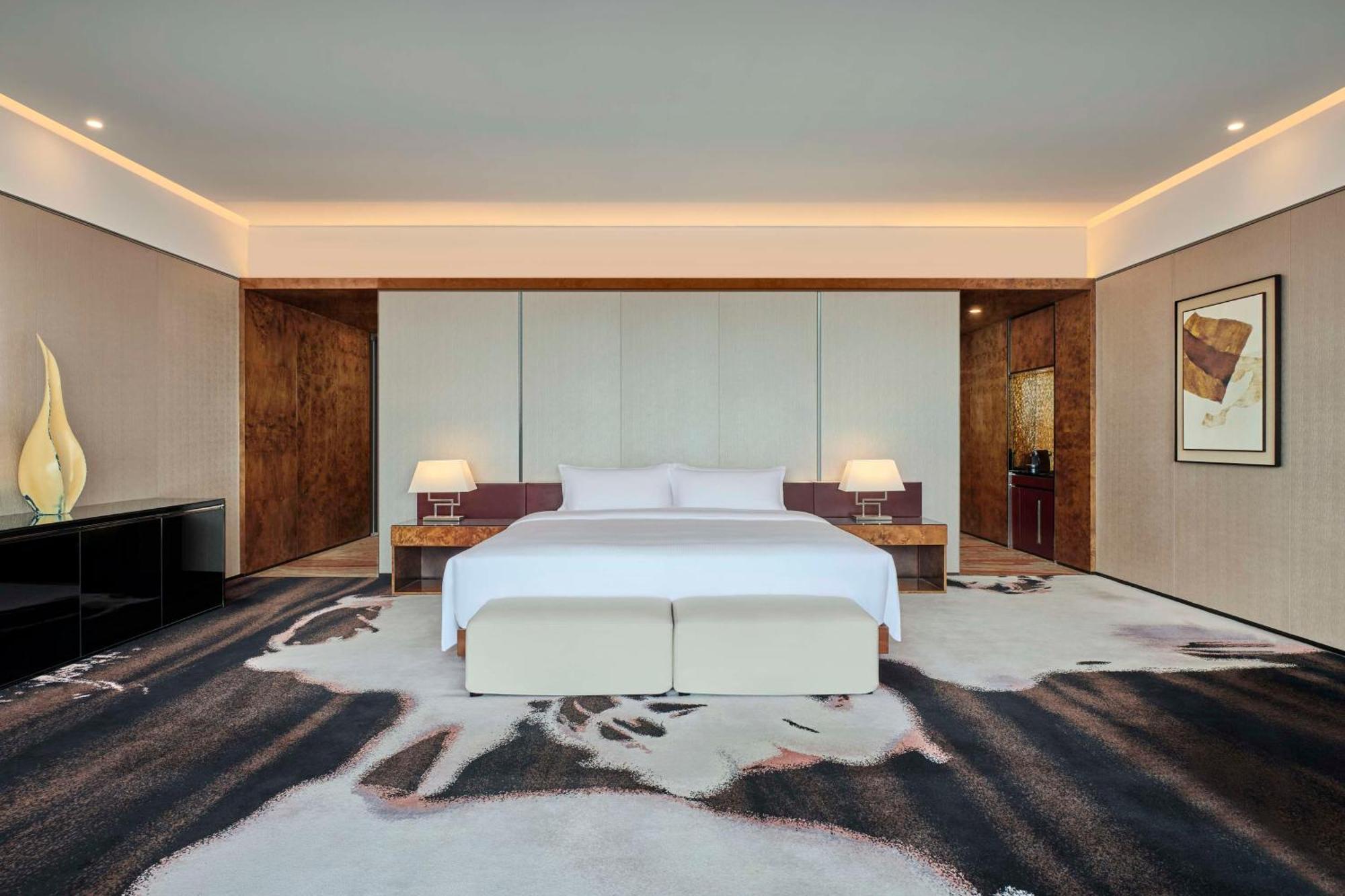 Hilton Guangzhou Tianhe - Free Shuttle Bus And Registration Counter Available During Canton Fair Period Exterior foto