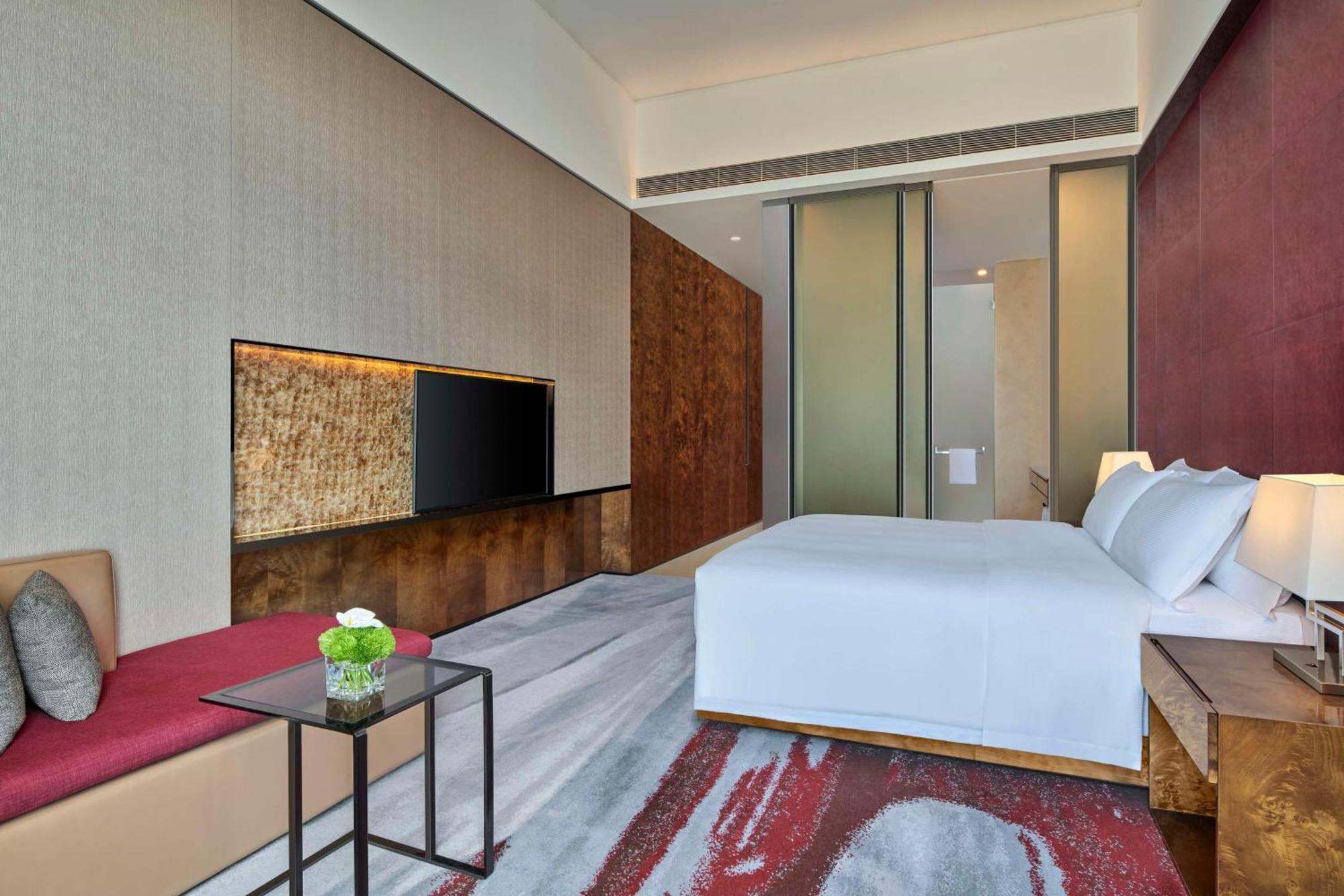 Hilton Guangzhou Tianhe - Free Shuttle Bus And Registration Counter Available During Canton Fair Period Exterior foto